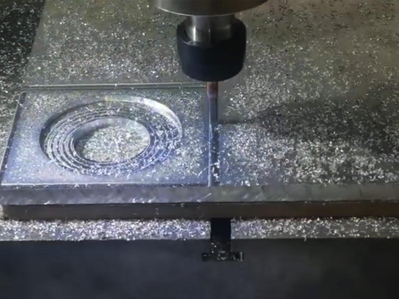 Low Cost CNC Metal Milling Machine Making Aluminum Mold