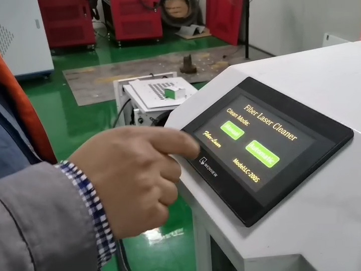 2022 Best Handheld Pulsed Laser Cleaning Machine