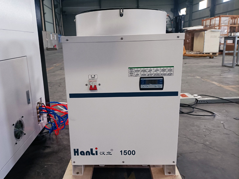 Dual control water chiller