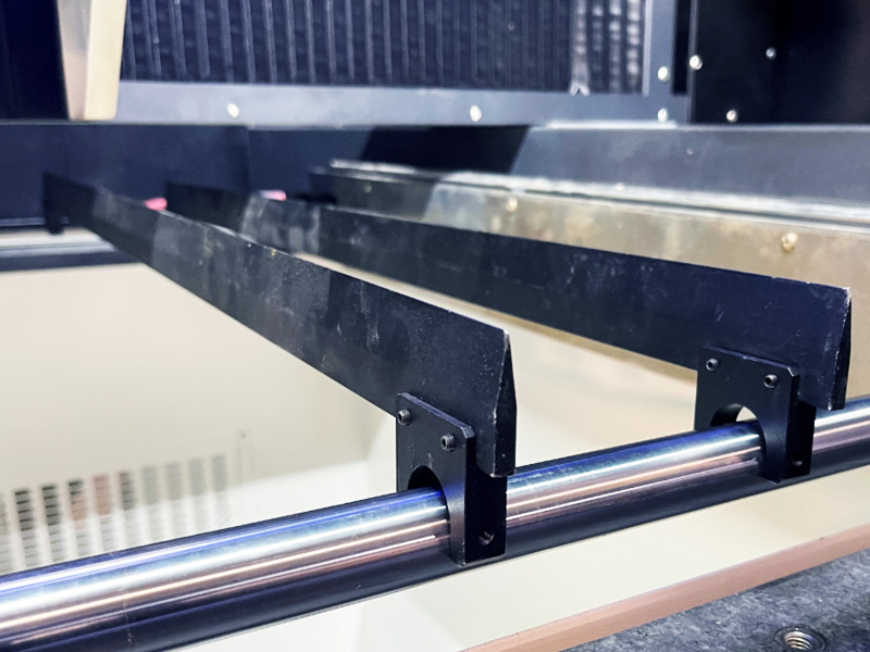 Movable blade table