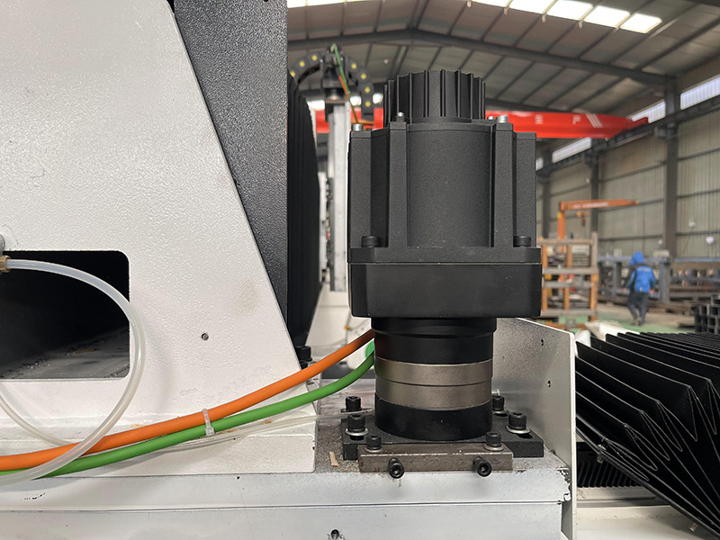 Driving motor Driving motor