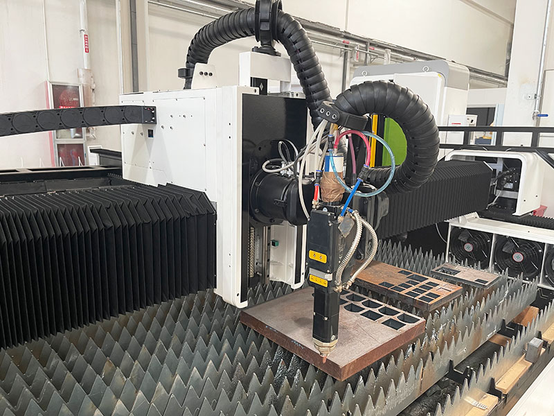 Bevel laser metal cutting machine Bevel laser metal cutting machine