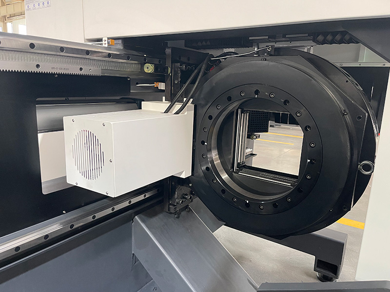 Chuck jumping for short tailings