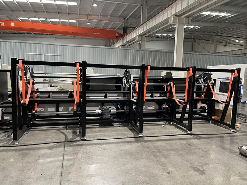 Automatic metal tube loading system Automatic metal tube loading system