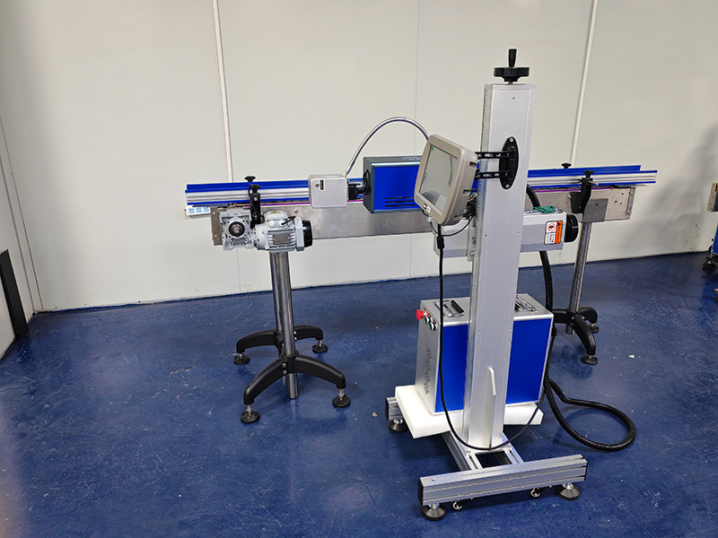 CO2 flying laser marking machine CO2 flying laser marking machine