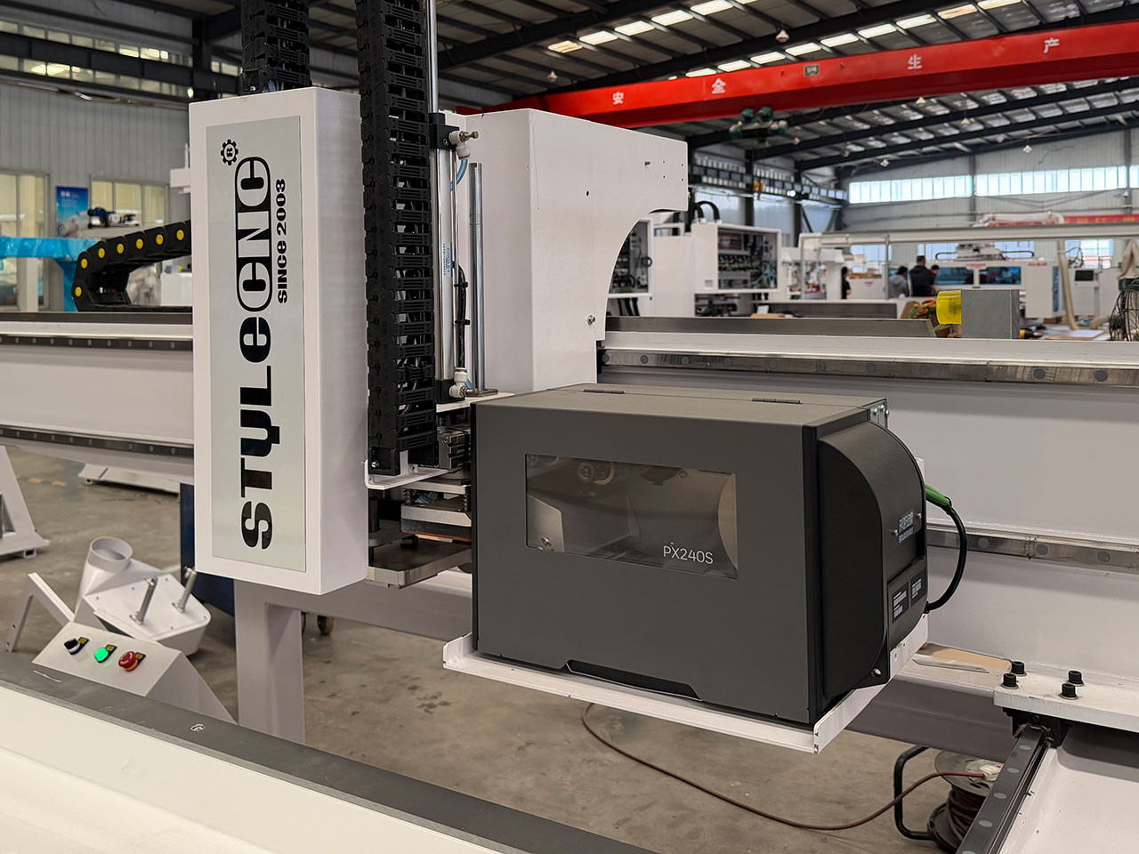Automatic labeling unit Automatic labeling unit