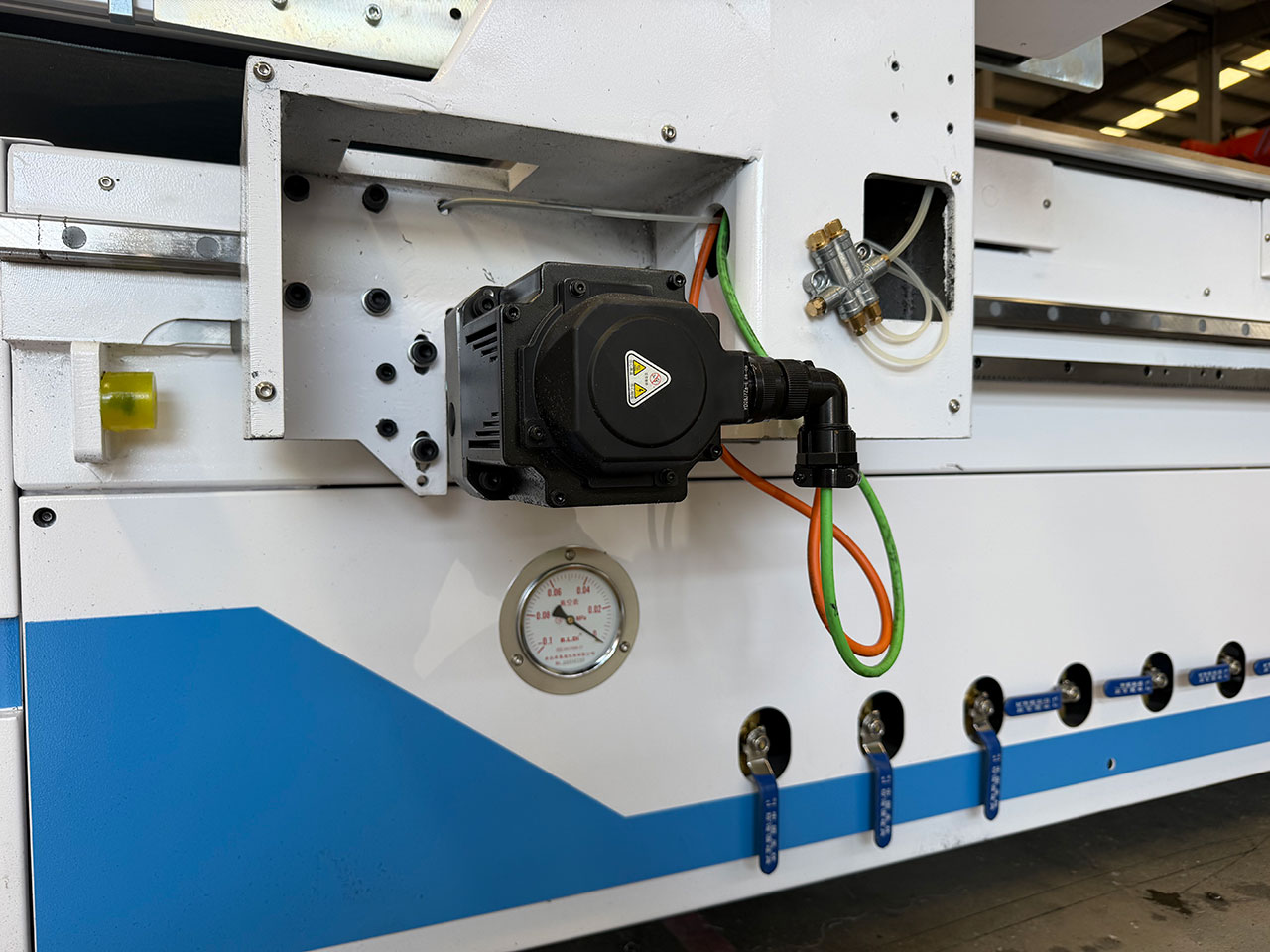 Automatic CNC Nesting Machining Center Servo Motor Automatic CNC Nesting Machining Center Servo Motor