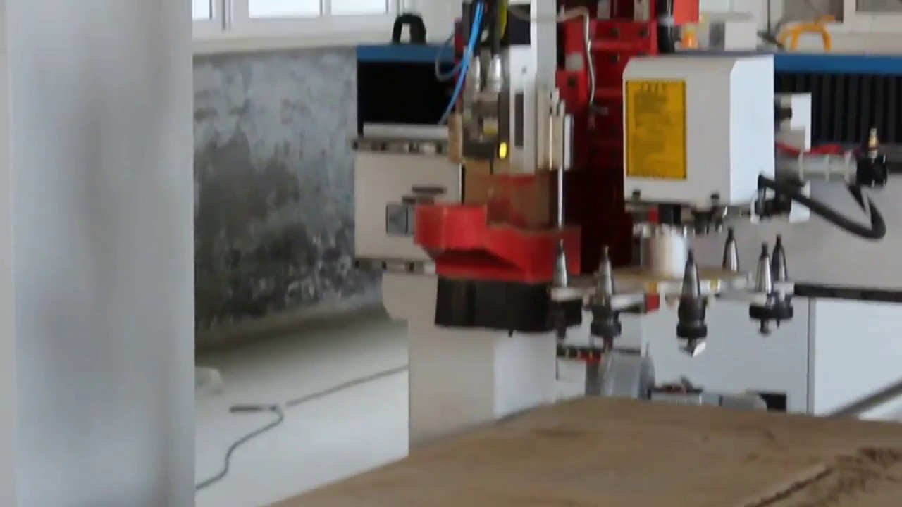 Moving Table CNC Router with Rotary Automatic Tool Changer Moving Table CNC Router with Rotary Automatic Tool Changer
