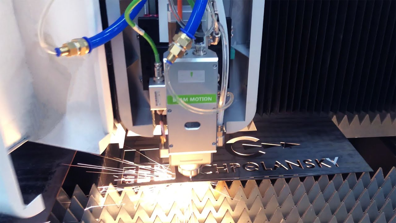 ST-FC3015C Sheet Metal Laser Cutter Machine Cutting Stainless Steel Signs